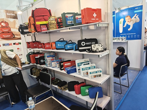 অবিলম্বে মুক্তির জন্য রেডিগার্ড সলিউশন থেকে প্রয়োজনীয় 72-ঘন্টার জরুরি কিট নিয়ে প্রস্তুত থাকুন